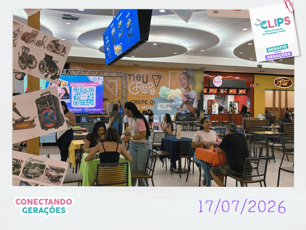 Visão geral da praça de alimentação durante o evento Conectando Gerações no shopping